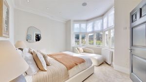 Bed 3- click for photo gallery